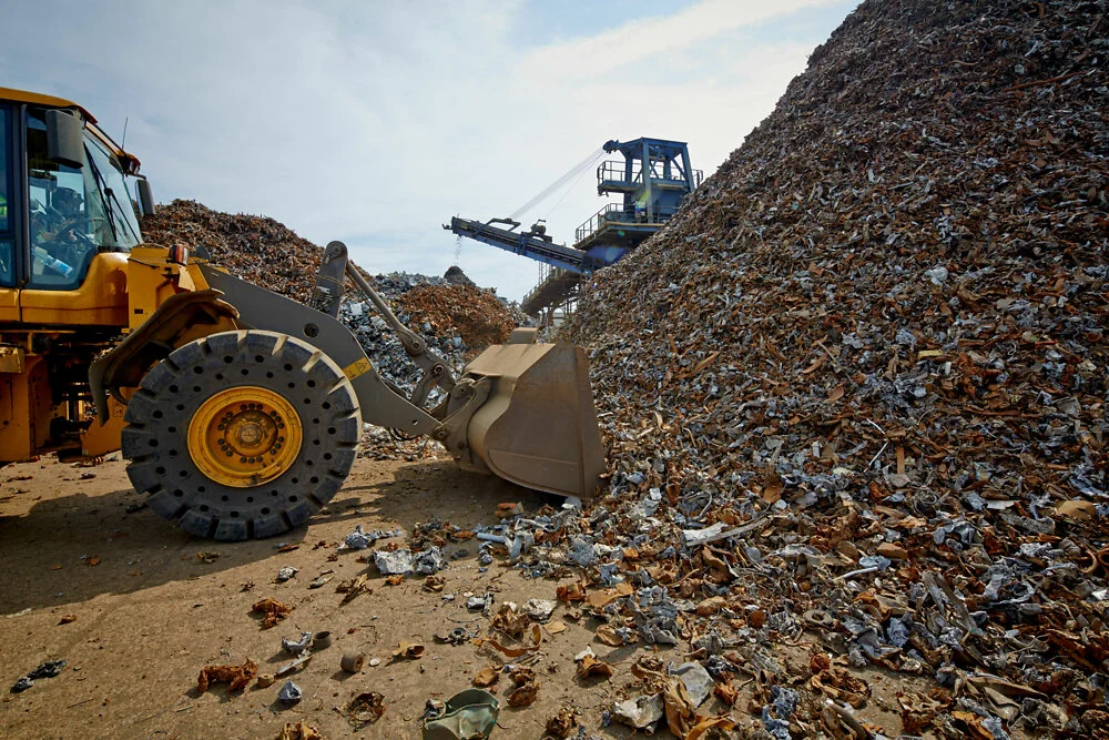 Bagger bei der Arbeit, Schrottverwertung